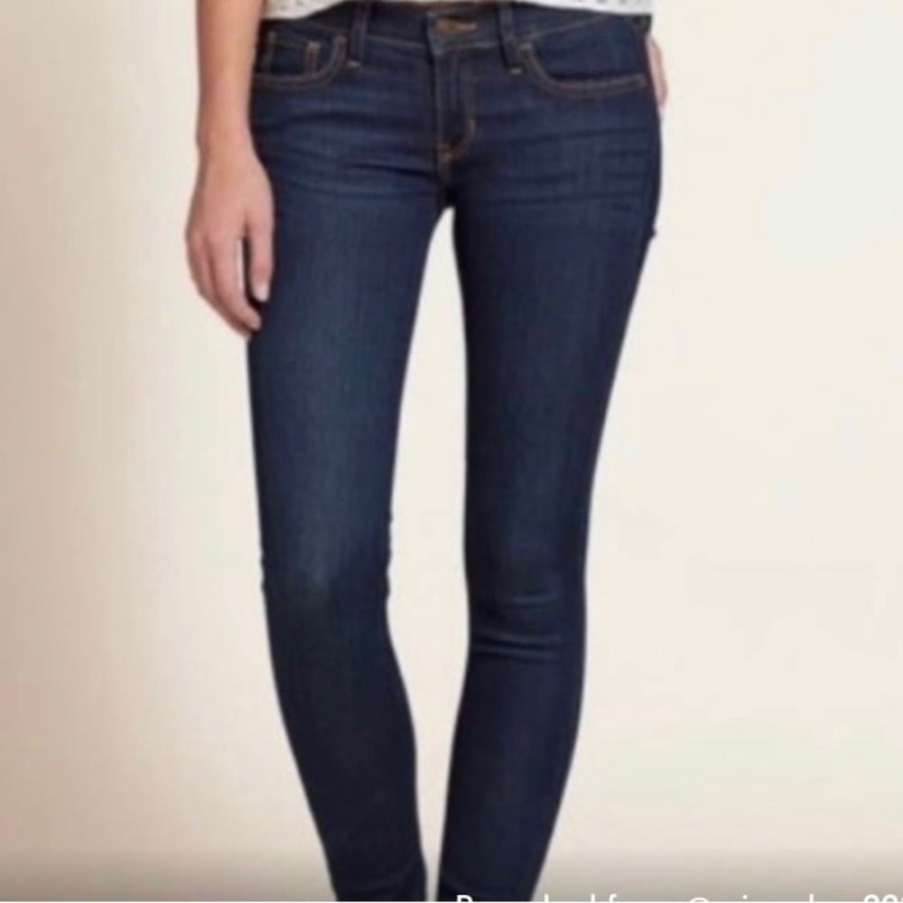 Hollister dark wash skinny jeans